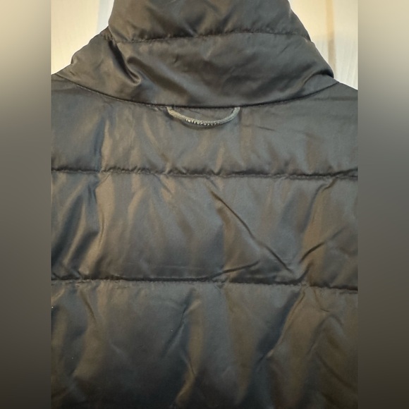 EUC Black Columbia Jacket With Omni tech - X-Small PRICED TO SELL - Picture 5 of 12